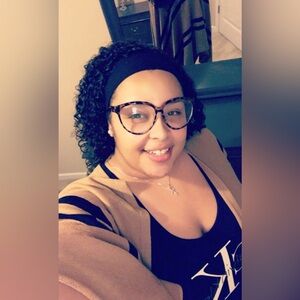 Meet your Posher, Emily